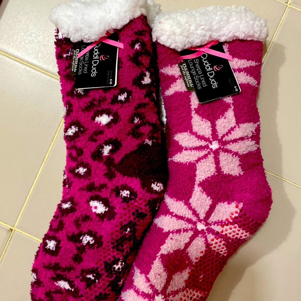 NWT: CUDDL DUDS SHERPA LINED LOUNGE SOCKS